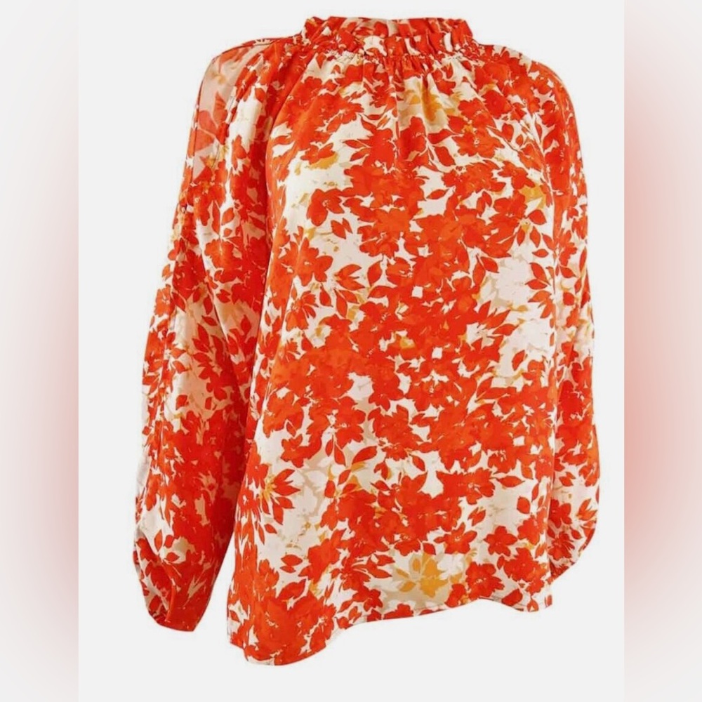 Vince Camuto blouse size M; Excellent pre-owned condition, no flaws!